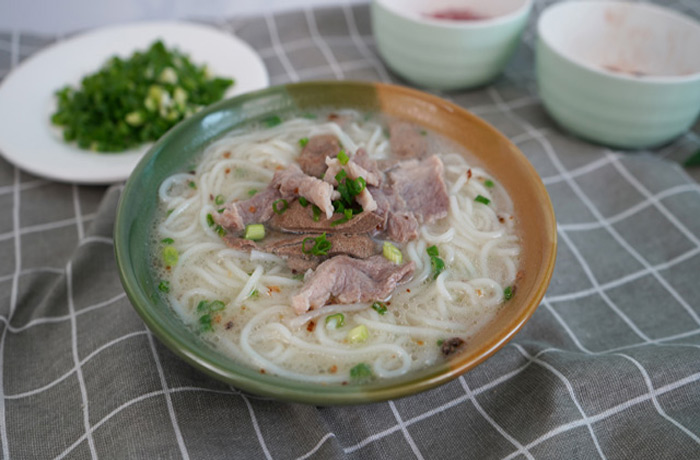 碾子山原味汤粉王培训